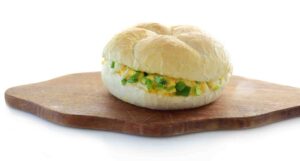 Kanapka z pastą jajeczną