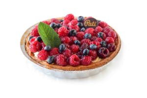Tarta z owocami sezonowymi