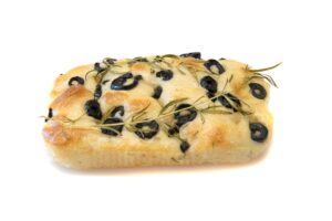 Focaccia z oliwkami i rozmarynem